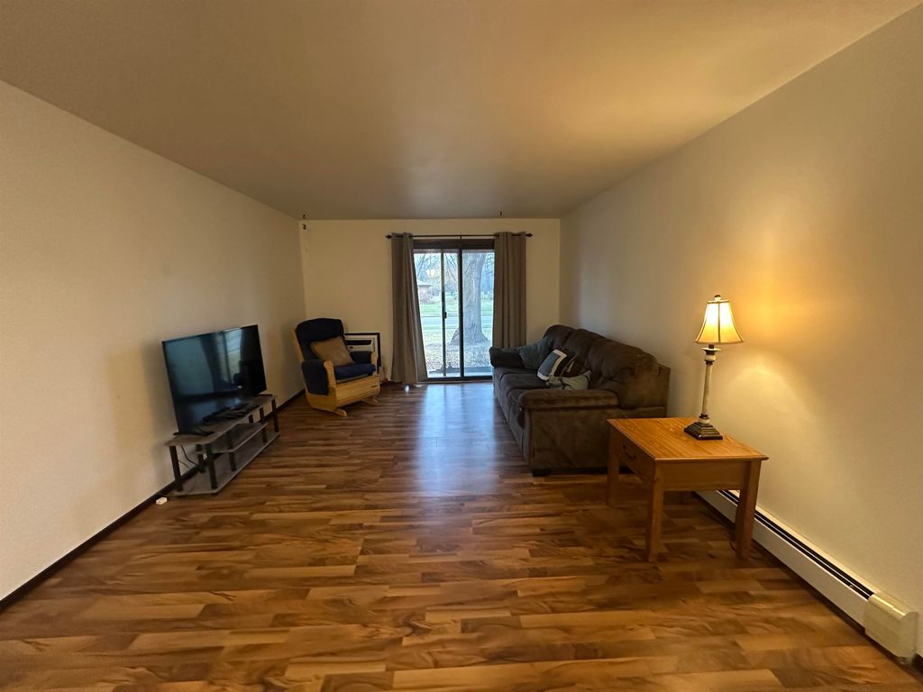 Photo of 3184 JUSTIN Court #3, APPLETON, WI 54914 (MLS # 50318682)