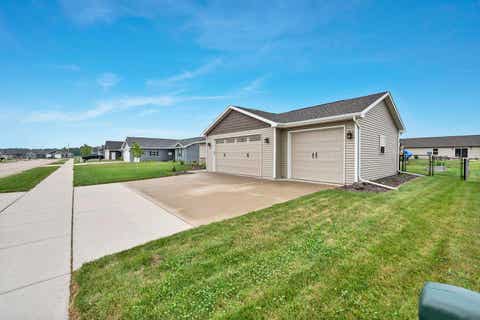 Photo of 1449 MASE Drive, KAUKAUNA, WI 54130 (MLS # 50330650)