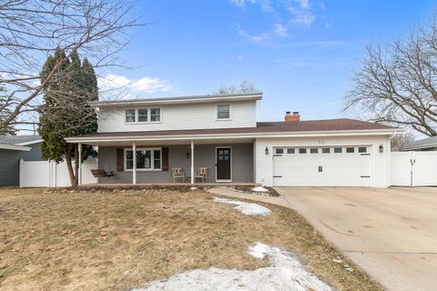 Photo of 533 N CANTERBURY Drive, APPLETON, WI 54915 (MLS # 50321818)