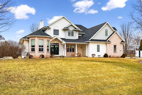 Photo of 30 GOLDEN WHEAT Lane, WRIGHTSTOWN, WI 54180 (MLS # 50321538)