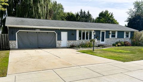 Photo of 1961 HAZEN Road, GREEN BAY, WI 54311 (MLS # 50316185)