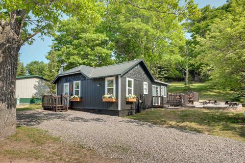 Photo of 4846 PIKE BAY Road #12, EAGLE RIVER, WI 54521 (MLS # 50305291)
