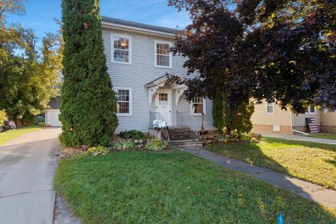 Photo of 1215 SHAWANO Avenue, GREEN BAY, WI 54303 (MLS # 50316015)