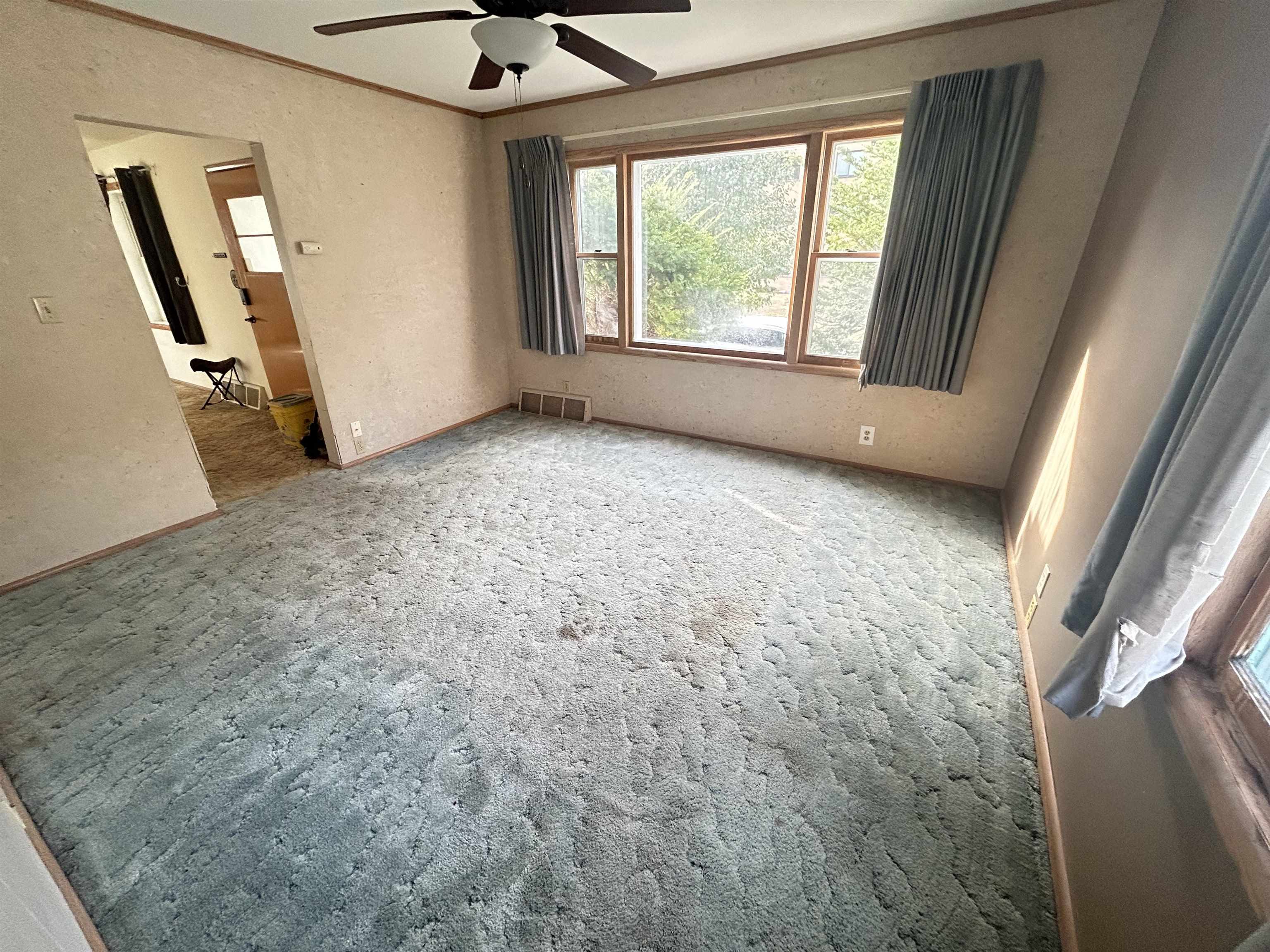 Oshkosh, Wisconsin 54901, United States, 3 Bedrooms Bedrooms, ,2 BathroomsBathrooms,Residential,Pending,33347