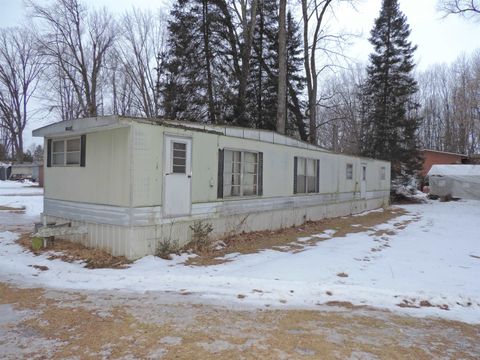 Photo of 816 E MILLER Street, SURING, WI 54174 (MLS # 50320093)