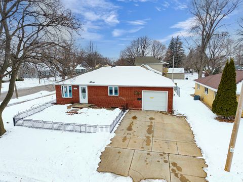 Photo of 1325 S HARMON Street, APPLETON, WI 54915 (MLS # 50321195)