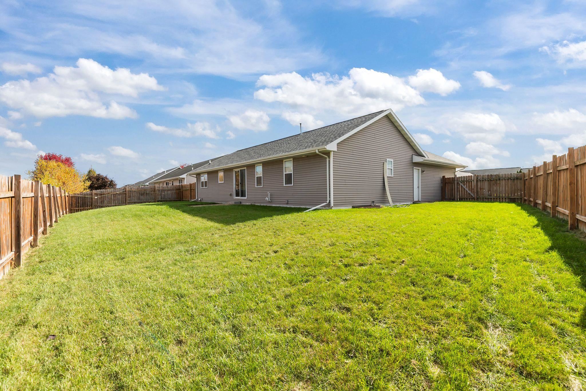 De Pere, Wisconsin 54115, United States, 3 Bedrooms Bedrooms, ,2 BathroomsBathrooms,Residential,Active,233554