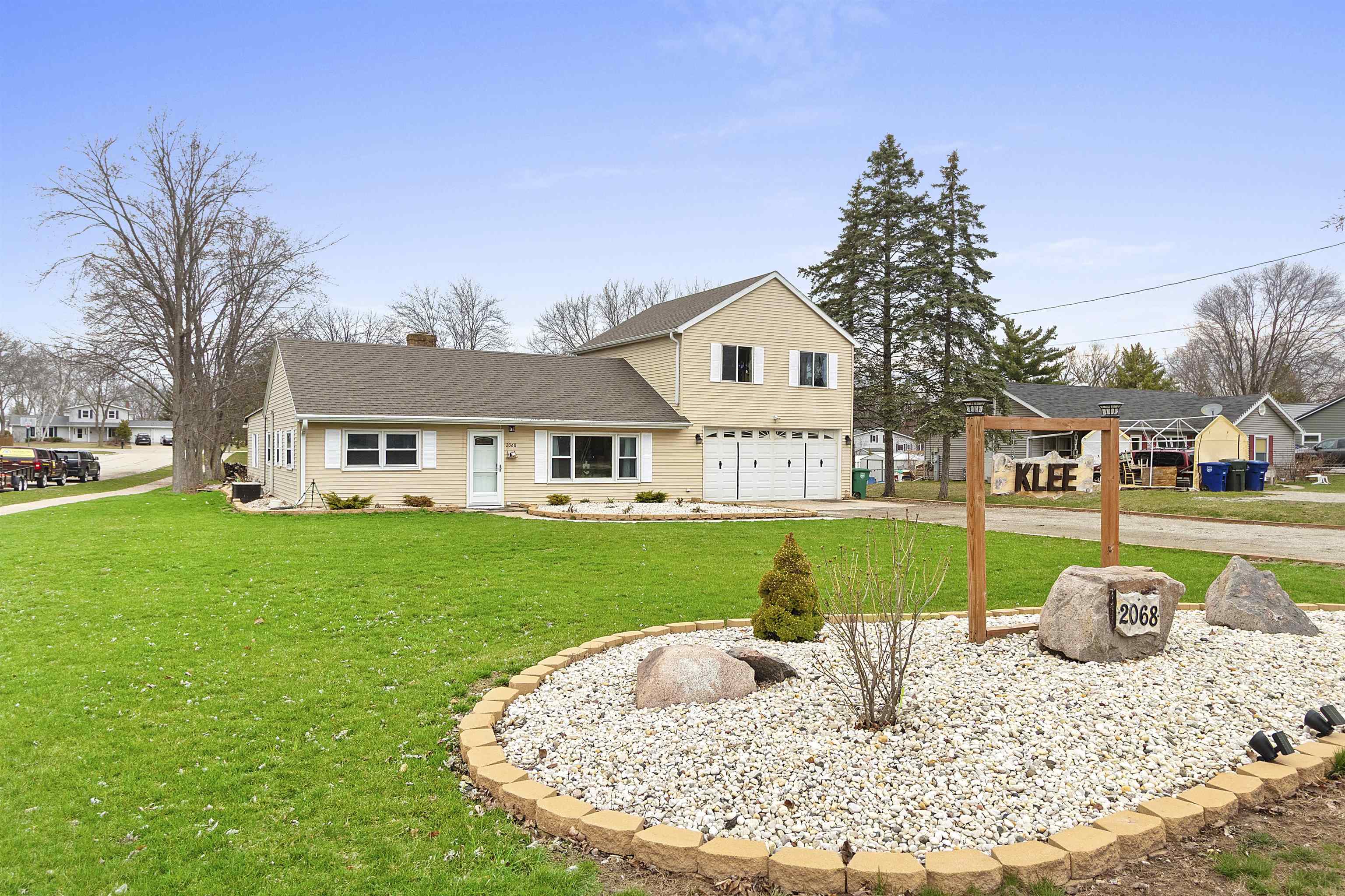 2068 LOST DAUPHIN Road