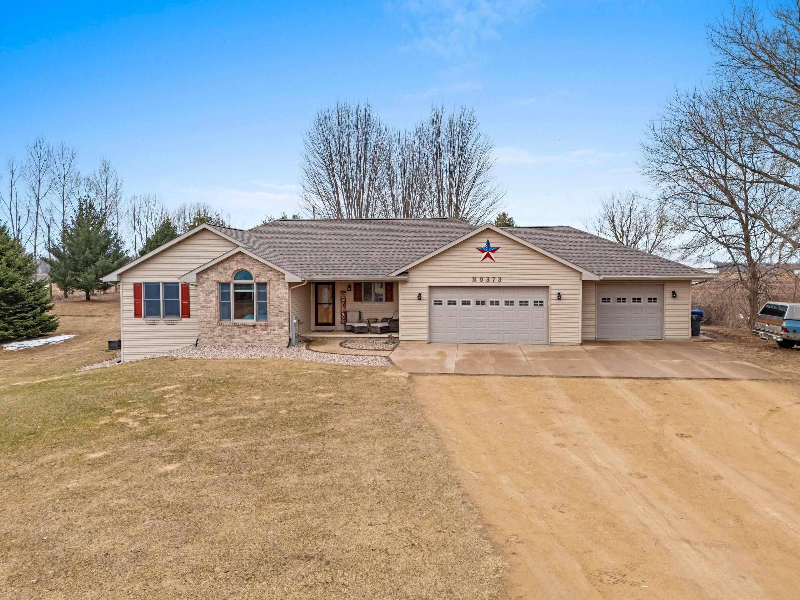 Bear Creek, Wisconsin 54922, United States, 3 Bedrooms Bedrooms, ,3 BathroomsBathrooms,Residential,Active,99618