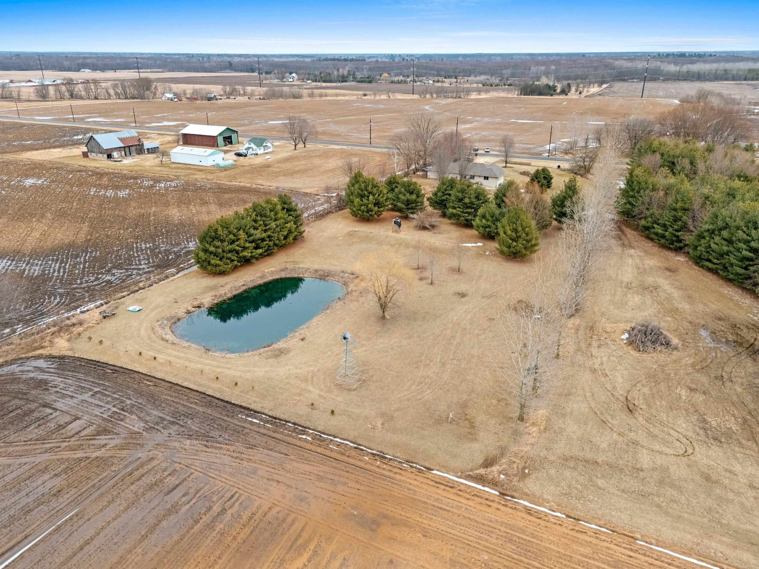 Bear Creek, Wisconsin 54922, United States, 3 Bedrooms Bedrooms, ,3 BathroomsBathrooms,Residential,Active,99618