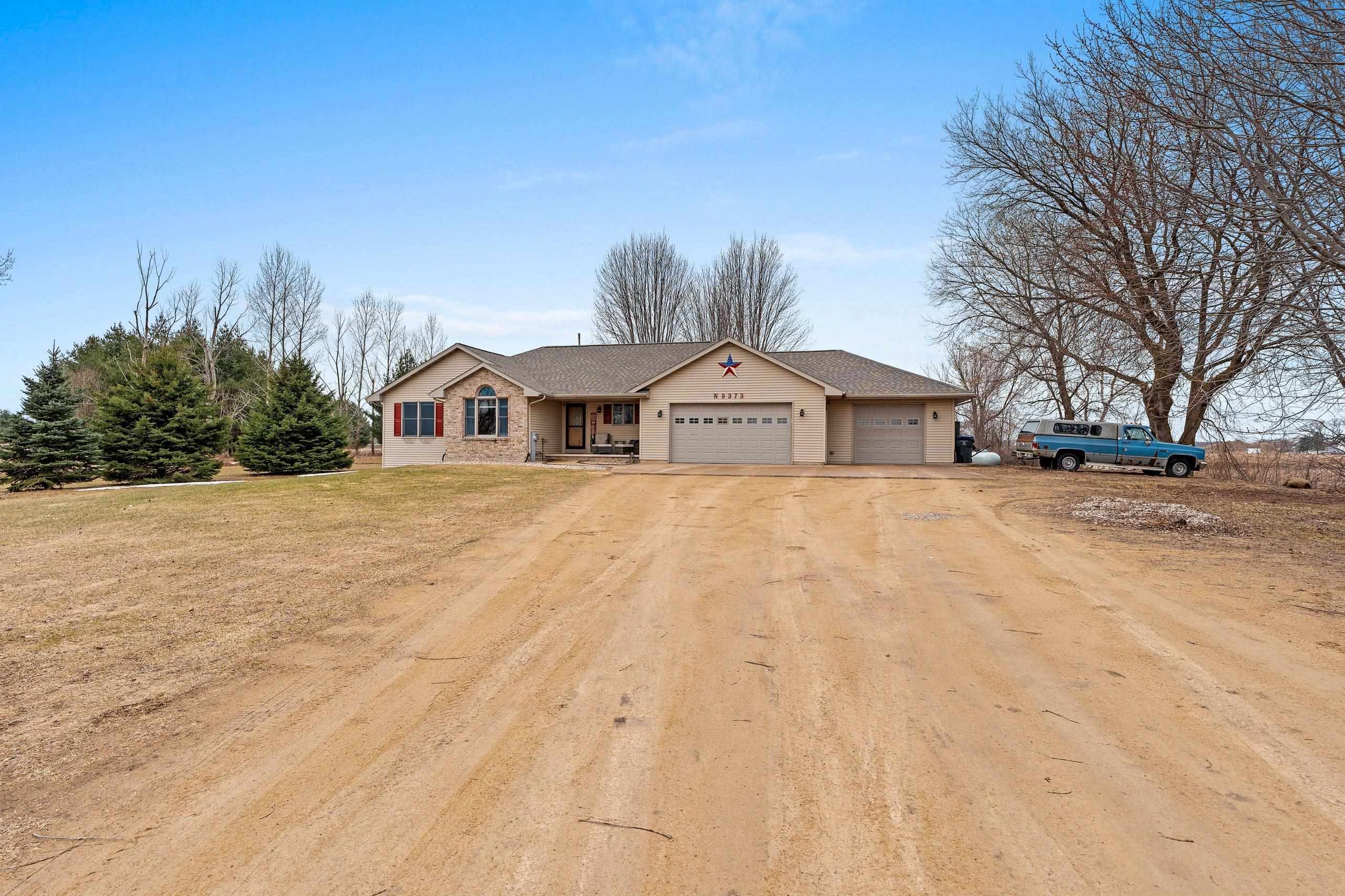 Bear Creek, Wisconsin 54922, United States, 3 Bedrooms Bedrooms, ,3 BathroomsBathrooms,Residential,Active,99618