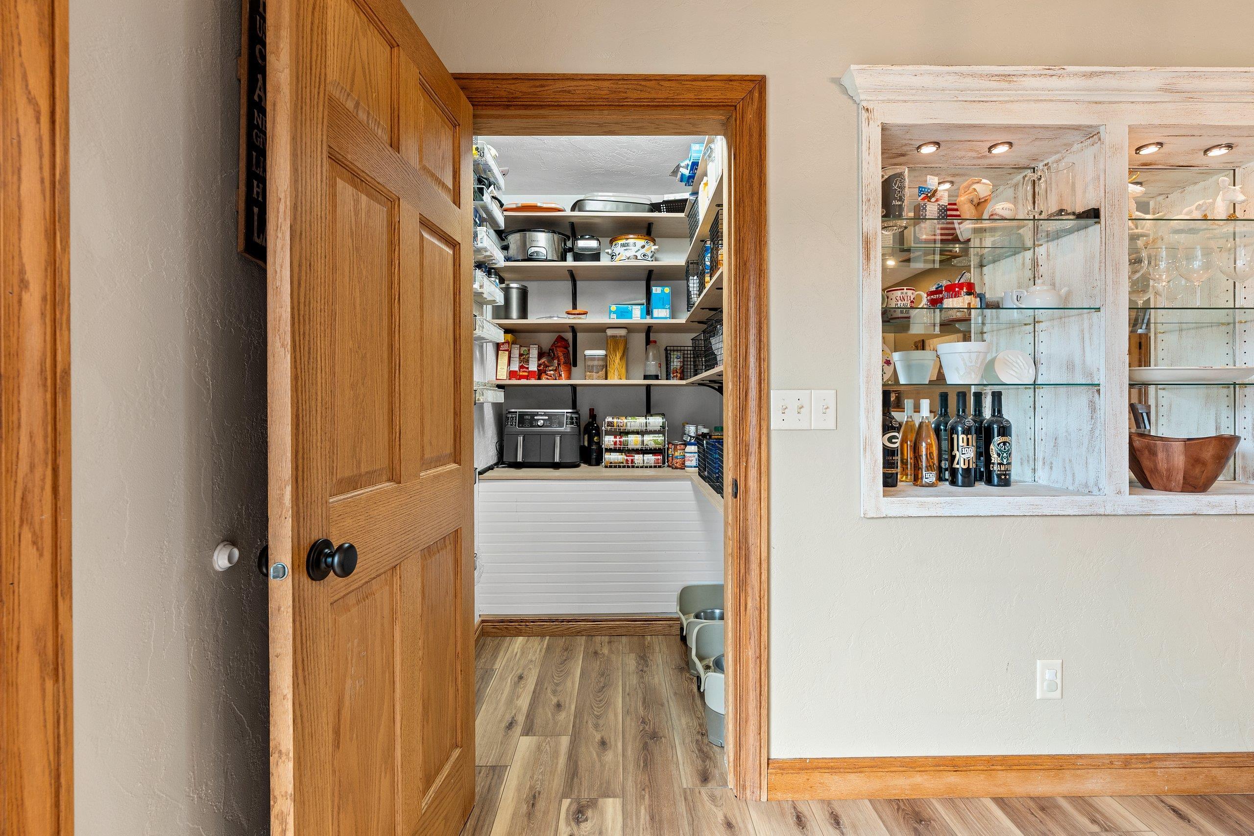 Bear Creek, Wisconsin 54922, United States, 3 Bedrooms Bedrooms, ,3 BathroomsBathrooms,Residential,Active,99618