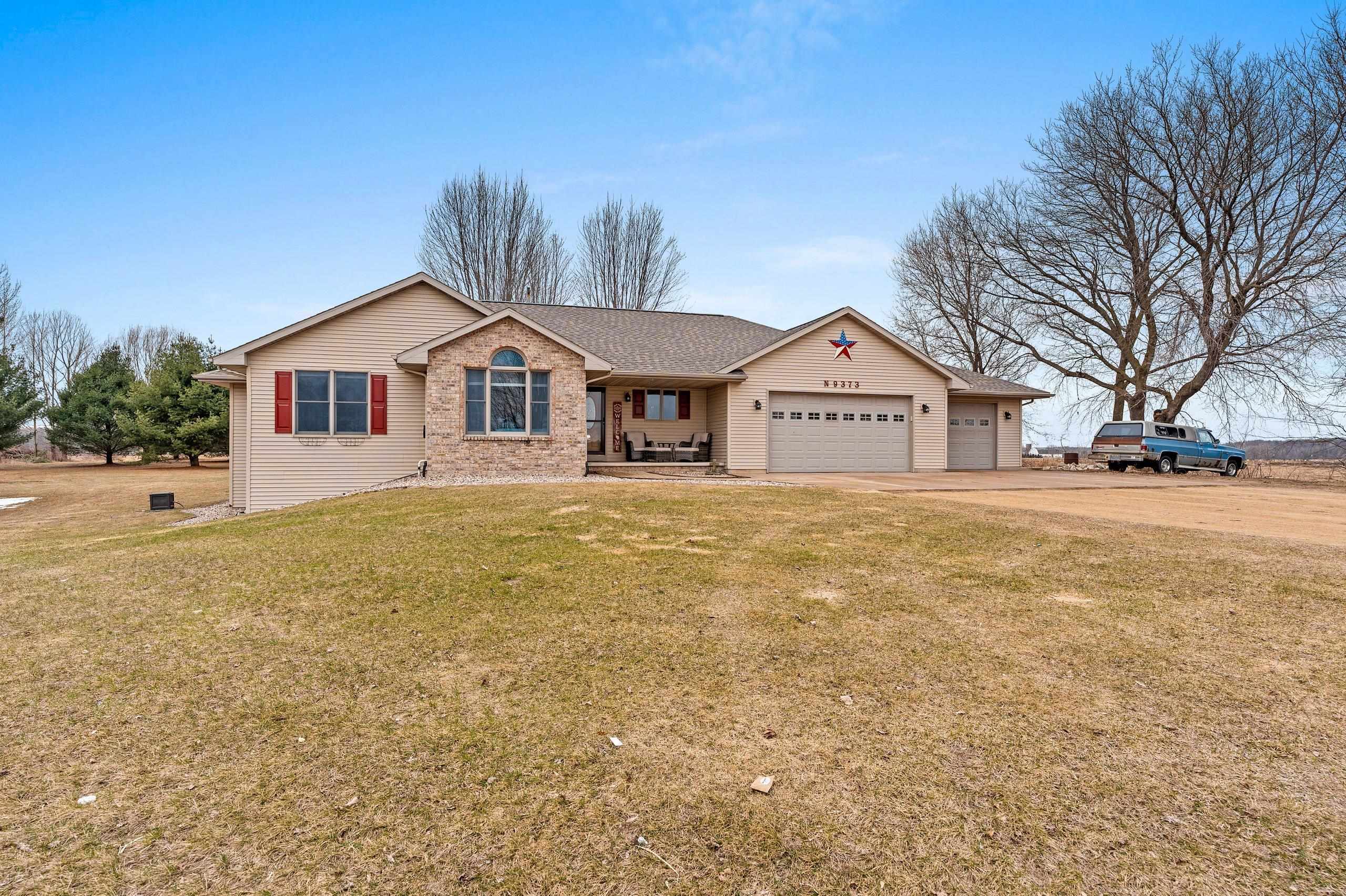 Bear Creek, Wisconsin 54922, United States, 3 Bedrooms Bedrooms, ,3 BathroomsBathrooms,Residential,Active,99618