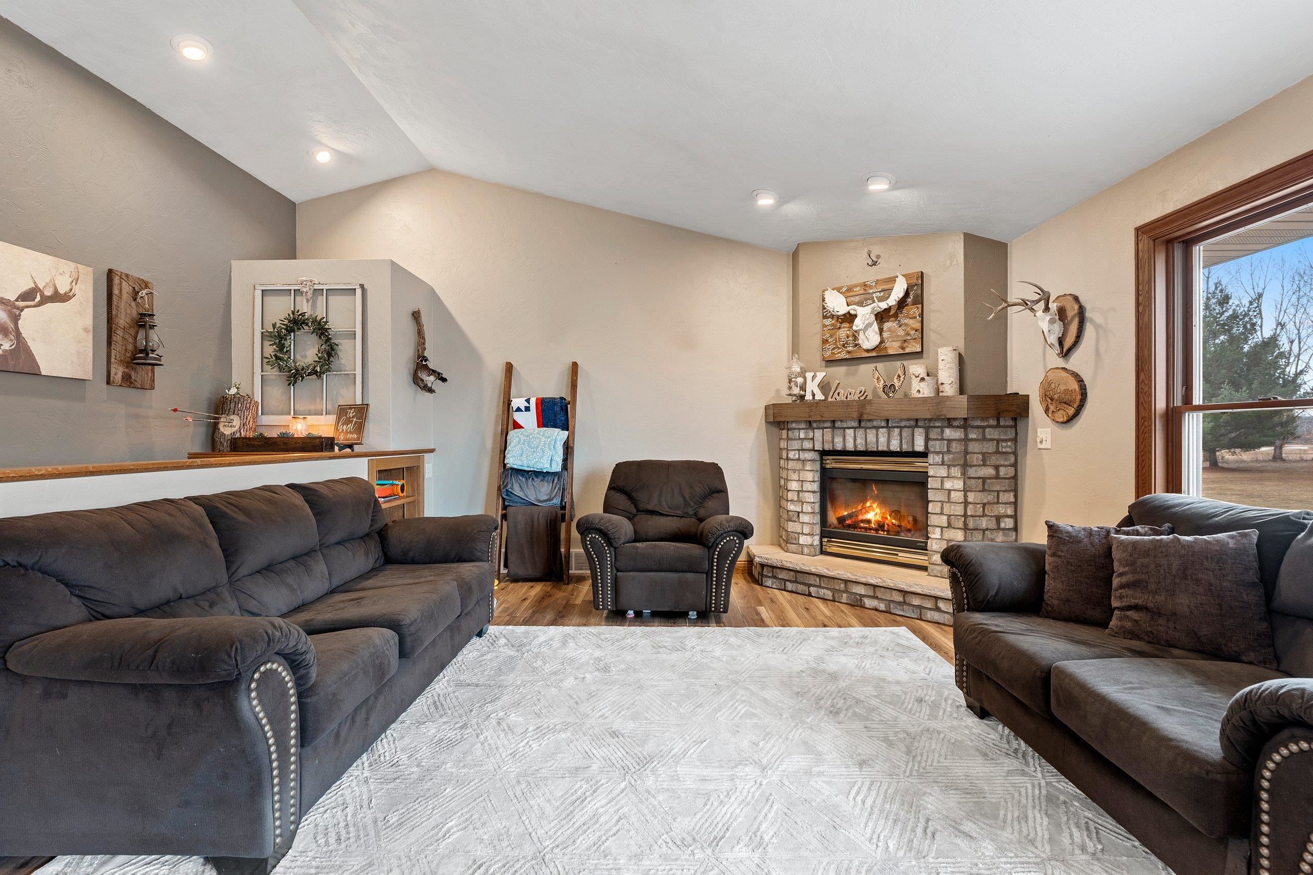 Bear Creek, Wisconsin 54922, United States, 3 Bedrooms Bedrooms, ,3 BathroomsBathrooms,Residential,Active,99618