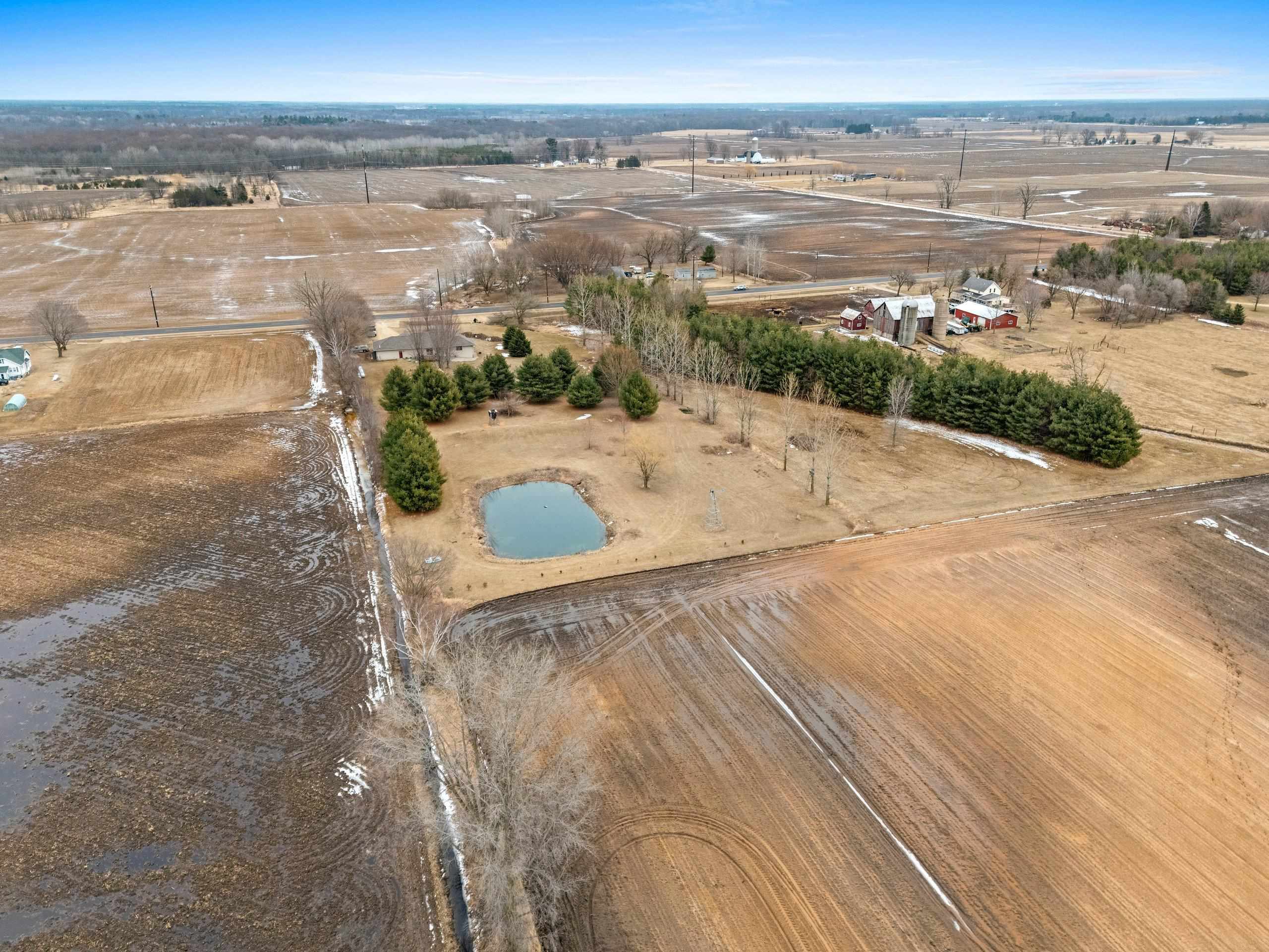 Bear Creek, Wisconsin 54922, United States, 3 Bedrooms Bedrooms, ,3 BathroomsBathrooms,Residential,Active,99618