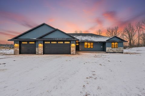 Photo of 6340 HIDDEN HILLS Court, DENMARK, WI 54208 (MLS # 50320315)