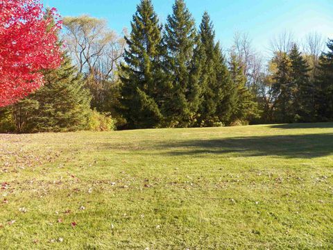 Photo of 205 W HAVEN Court #9, LUXEMBURG, WI 54217 (MLS # 50321671)