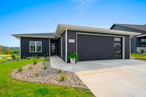 Photo of 4001 ANTWERP Avenue, HOWARD, WI 54313 (MLS # 50313089)