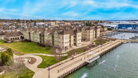 Photo of 107 N 1ST Avenue #323/325, STURGEON BAY, WI 54235 (MLS # 50306138)