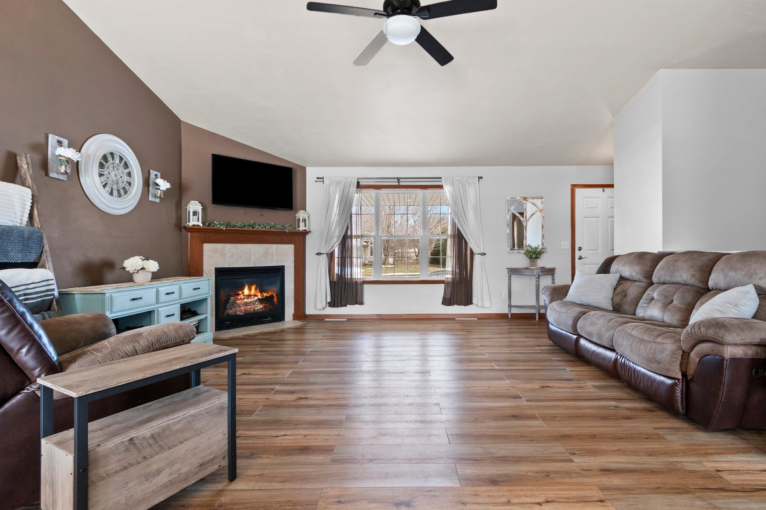 364 WOODEN SHOE Circle