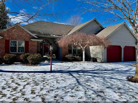 Photo of 2169 KENSINGTON Drive, GREEN BAY, WI 54311 (MLS # 50321456)