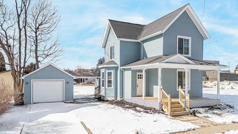 Photo of 326 HOUSTON Street, RIPON, WI 54971 (MLS # 50321559)