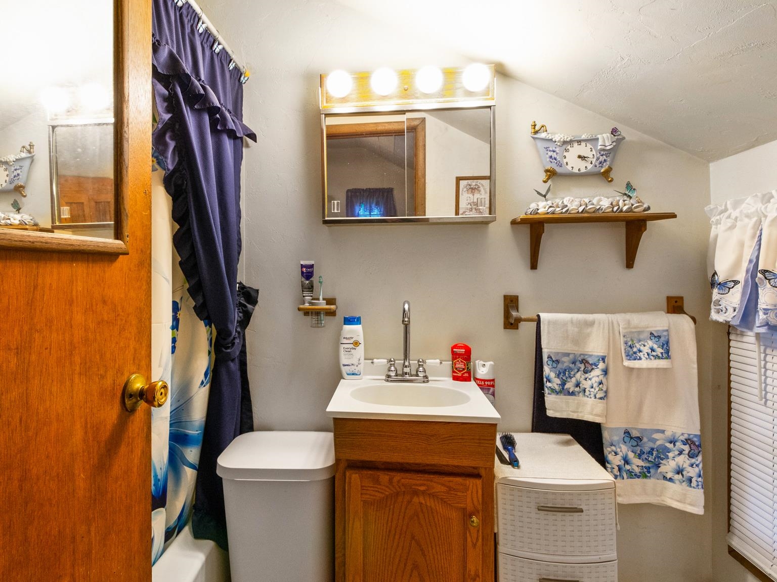 Sturgeon Bay, Wisconsin 54235, United States, 3 Bedrooms Bedrooms, ,1 BathroomBathrooms,Residential,Active,195585