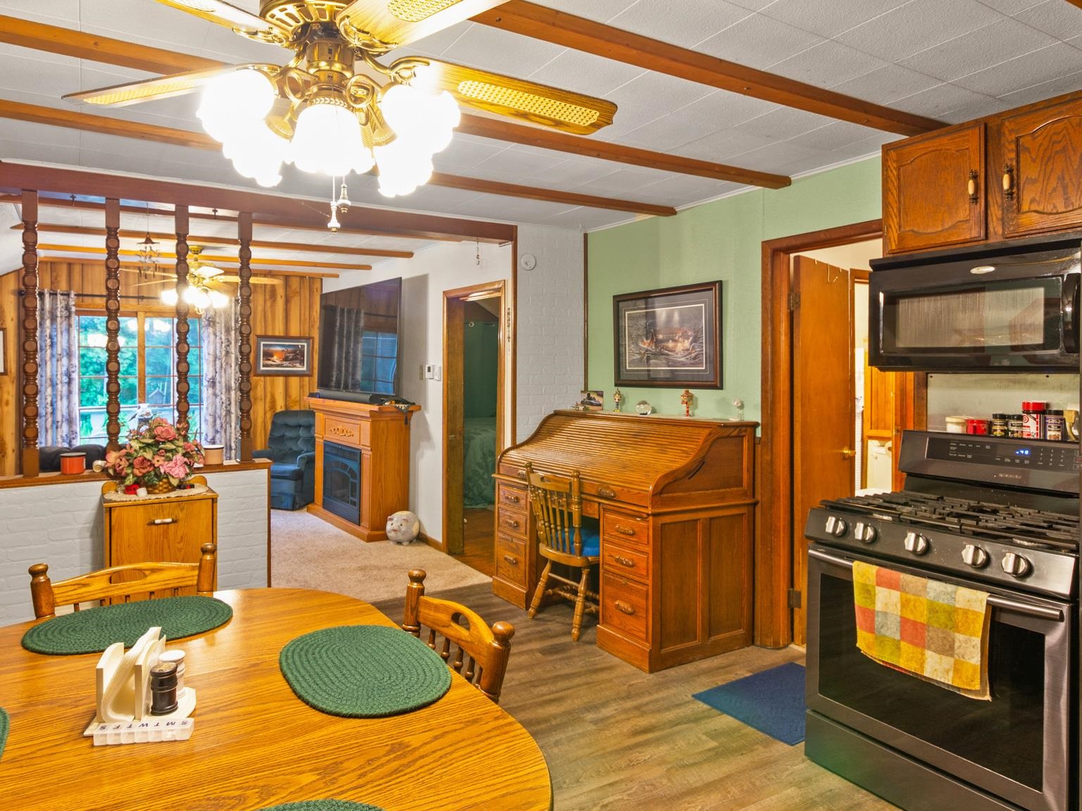 Sturgeon Bay, Wisconsin 54235, United States, 3 Bedrooms Bedrooms, ,1 BathroomBathrooms,Residential,Active,195585