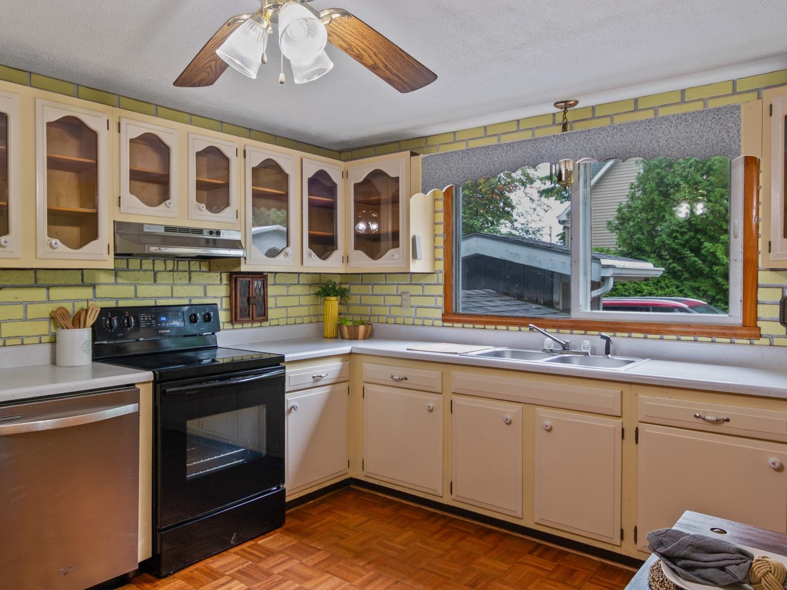 Sturgeon Bay, Wisconsin 54235, United States, 3 Bedrooms Bedrooms, ,1 BathroomBathrooms,Residential,Active,195585