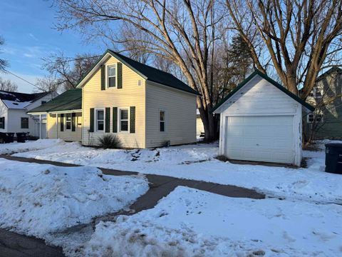 Photo of 513 N LAFAYETTE Street, SHAWANO, WI 54166 (MLS # 50321137)
