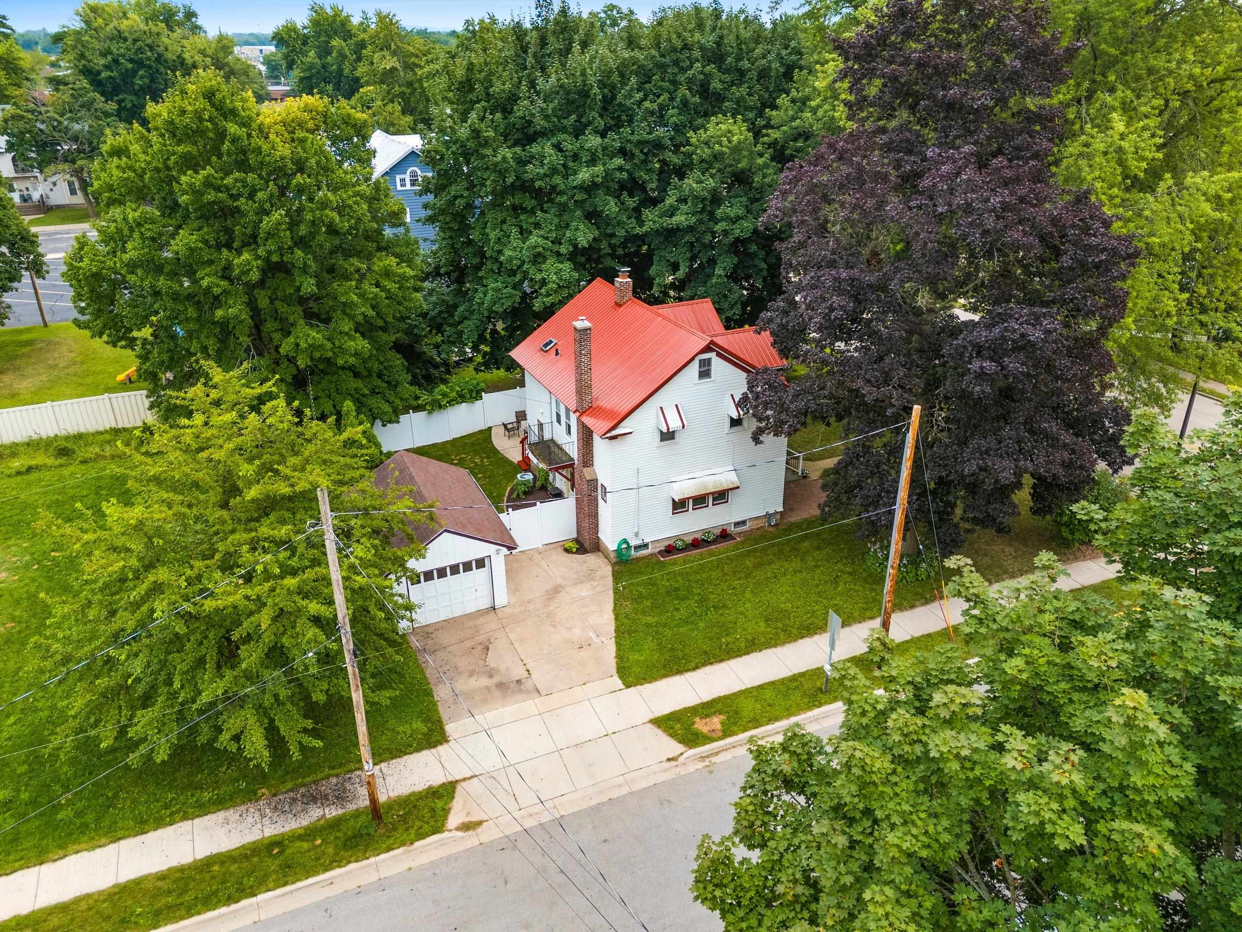 Shawano, Wisconsin 54166, United States, 3 Bedrooms Bedrooms, ,1 BathroomBathrooms,Residential,Active,177380