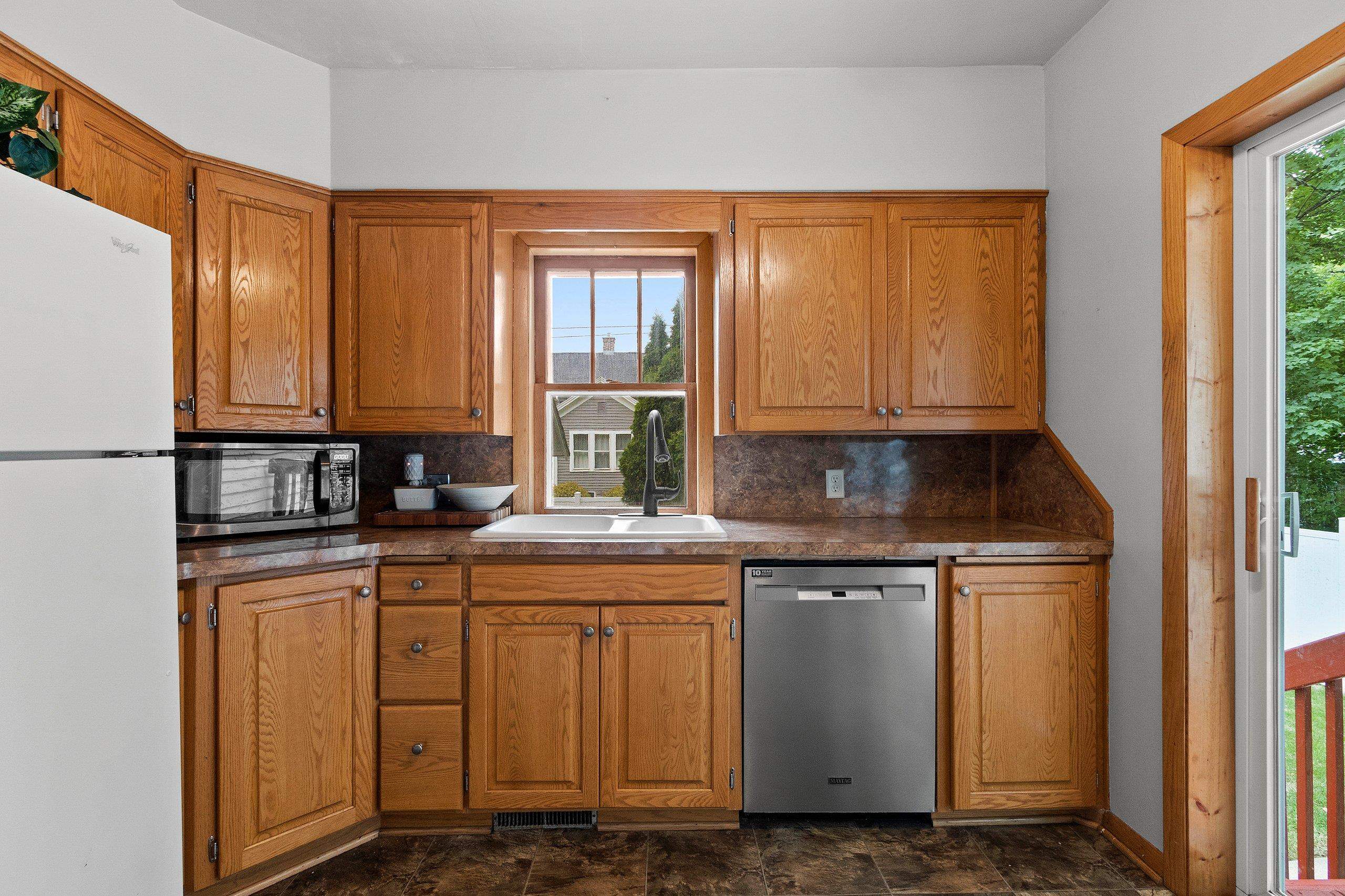 Shawano, Wisconsin 54166, United States, 3 Bedrooms Bedrooms, ,1 BathroomBathrooms,Residential,Active,177380