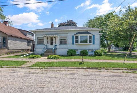 Photo of 1925 THOMAS Street, MARINETTE, WI 54143 (MLS # 50318346)