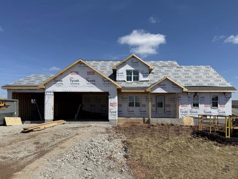 Photo of 4190 N ROSE MEADOW Lane, GRAND CHUTE, WI 54913 (MLS # 50321535)