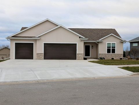 Photo of 1759 DALLAS Lane, DE PERE, WI 54115 (MLS # 50318922)