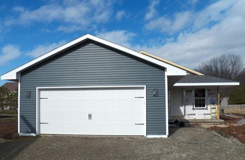 Photo of 3451 PAULA Street, GREEN BAY, WI 54311 (MLS # 50321301)