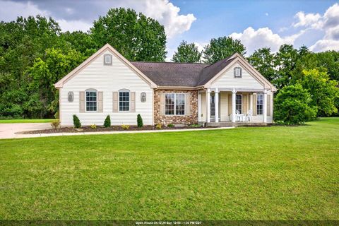 Photo of 4424 HARBOR VILLAGE Drive, OMRO, WI 54963 (MLS # 50323334)