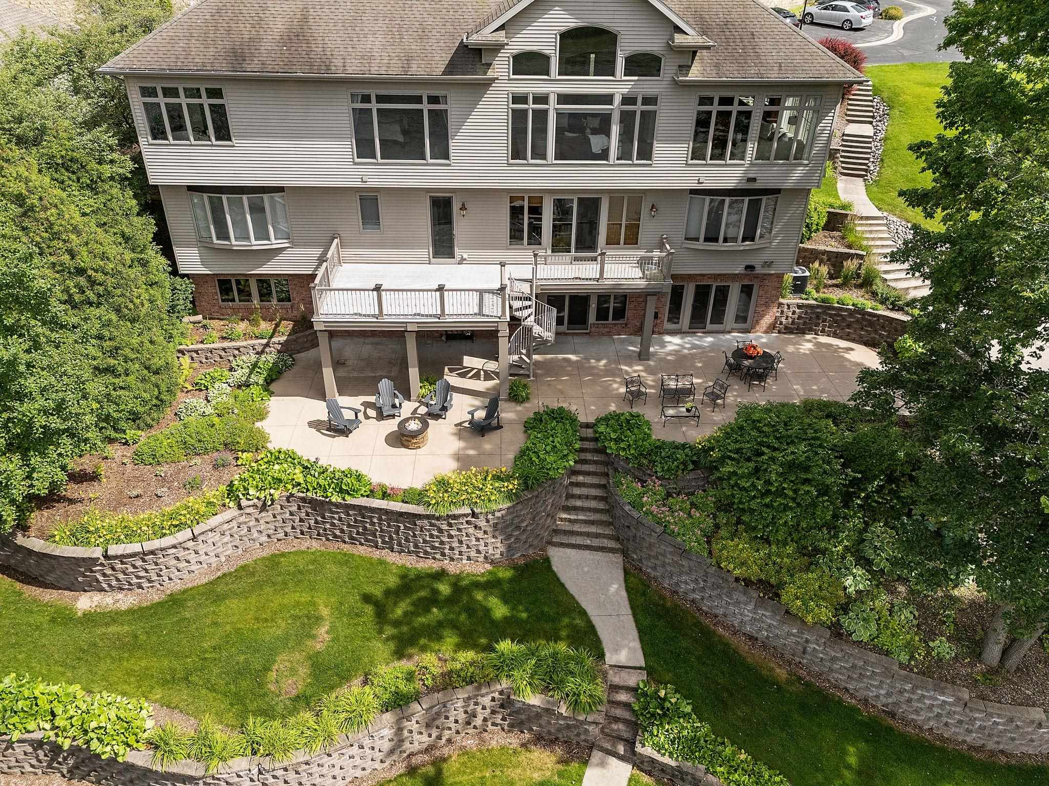 Appleton, Wisconsin 54915, United States, 4 Bedrooms Bedrooms, ,5 BathroomsBathrooms,Residential,Active,209031