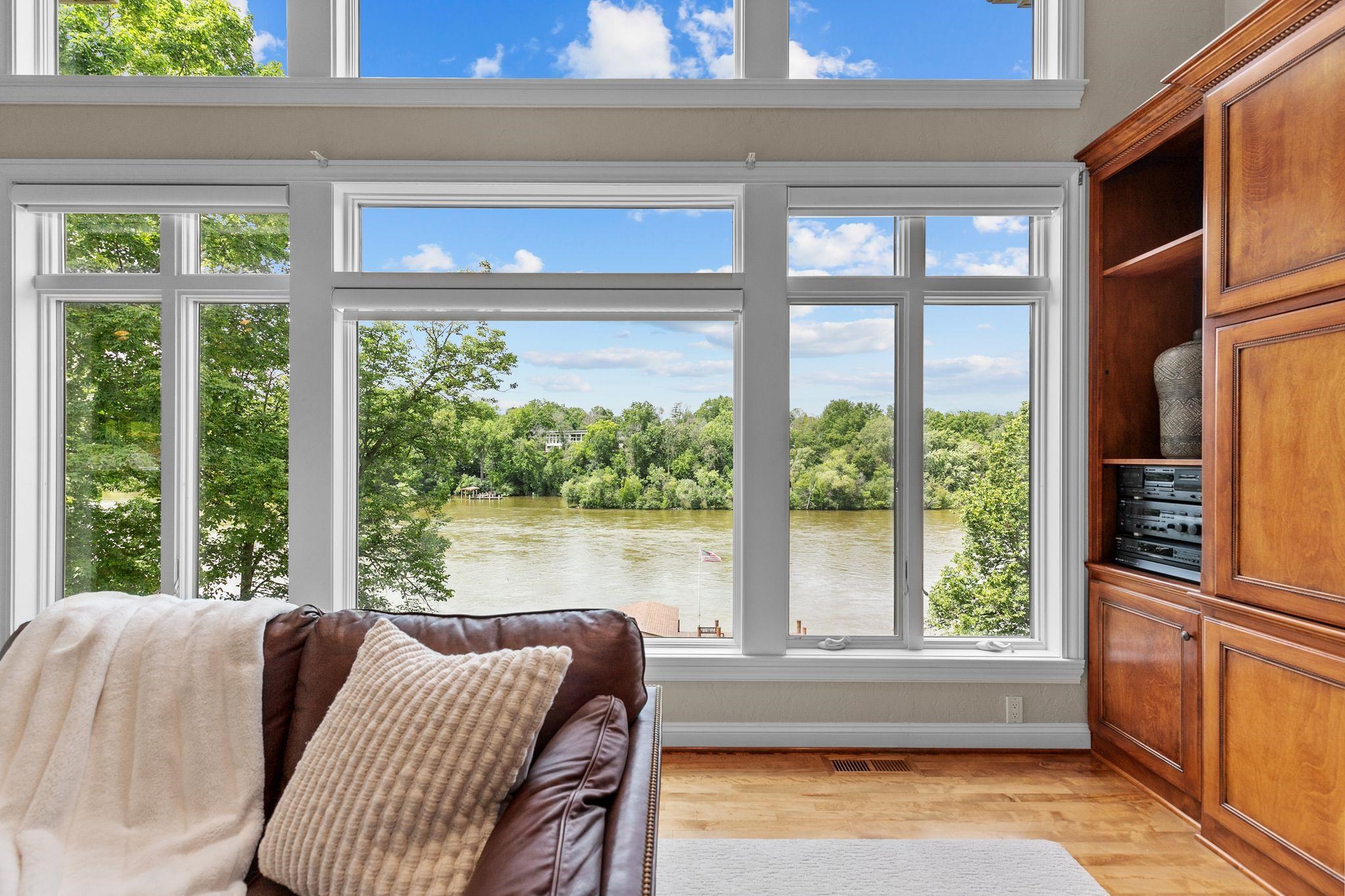 Appleton, Wisconsin 54915, United States, 4 Bedrooms Bedrooms, ,5 BathroomsBathrooms,Residential,Active,209031