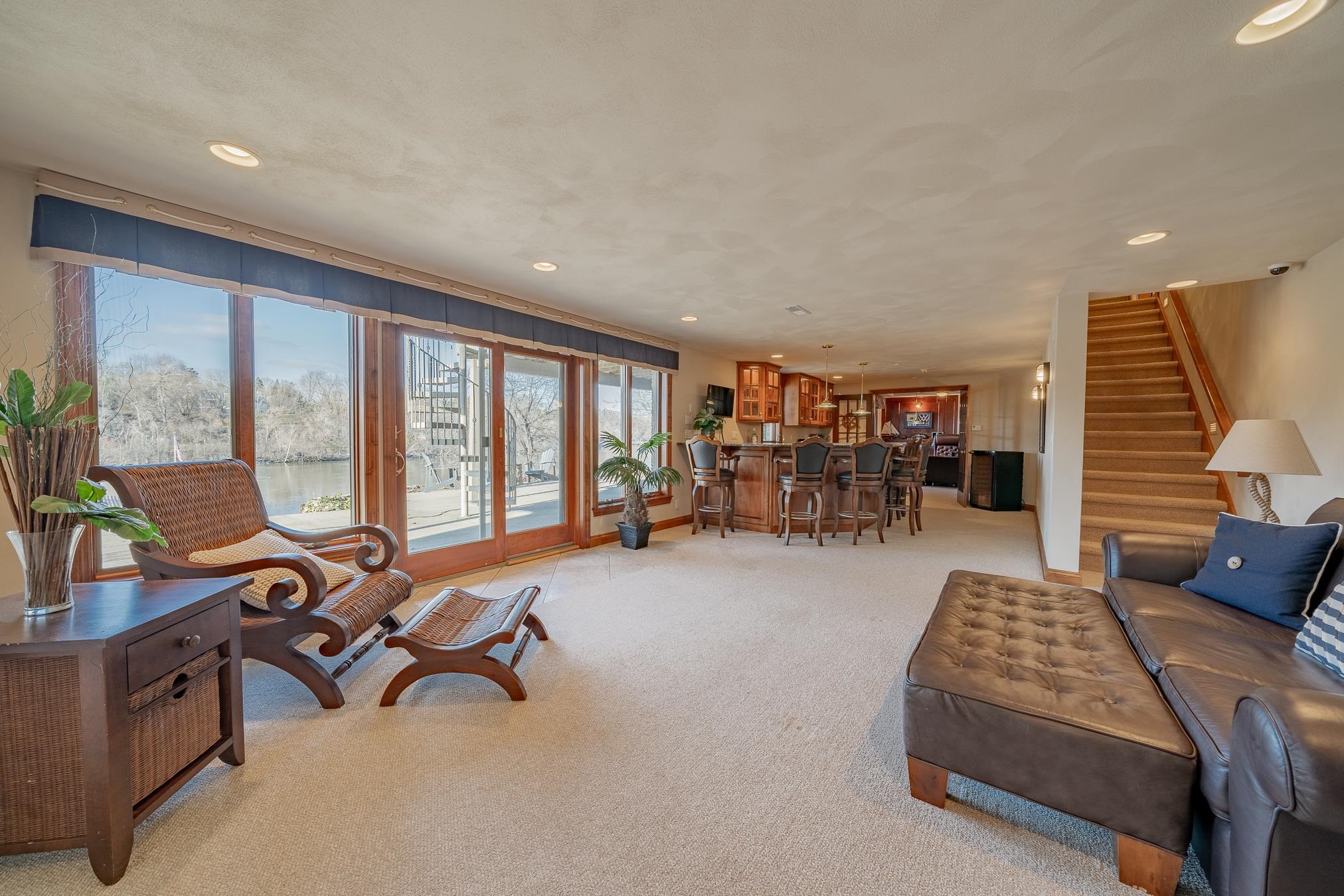 Appleton, Wisconsin 54915, United States, 4 Bedrooms Bedrooms, ,5 BathroomsBathrooms,Residential,Active,209031