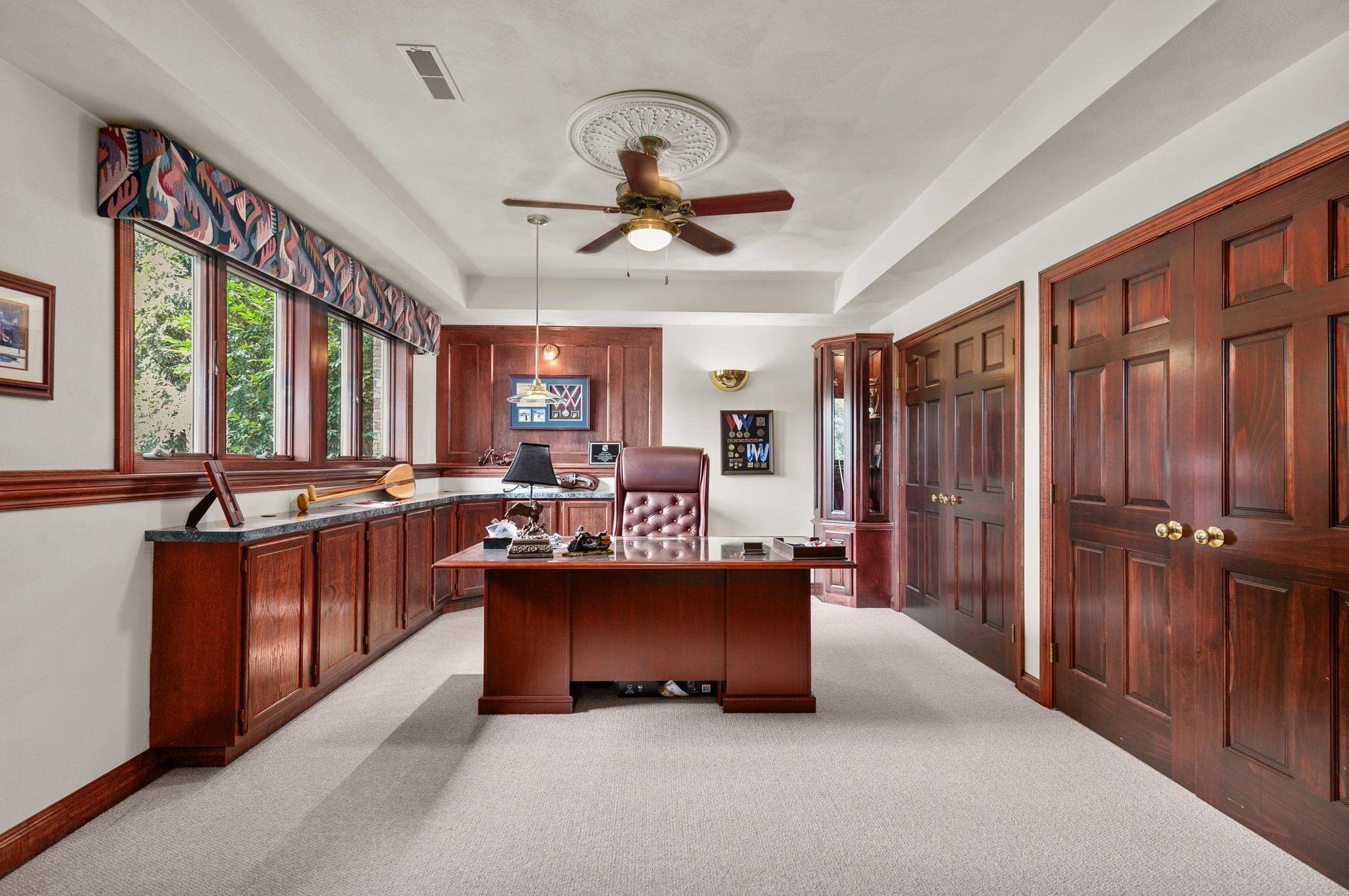 Appleton, Wisconsin 54915, United States, 4 Bedrooms Bedrooms, ,5 BathroomsBathrooms,Residential,Active,209031