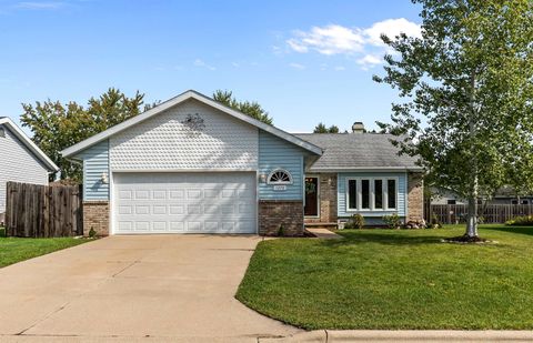 Photo of 1372 BAYTREE Lane, NEENAH, WI 54956 (MLS # 50316112)