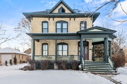 Photo of 403 S CHURCH Street, NEENAH, WI 54956 (MLS # 50320512)