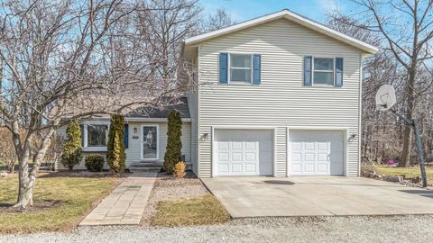 Photo of 2190 CARLETON Avenue, APPLETON, WI 54915 (MLS # 50322129)