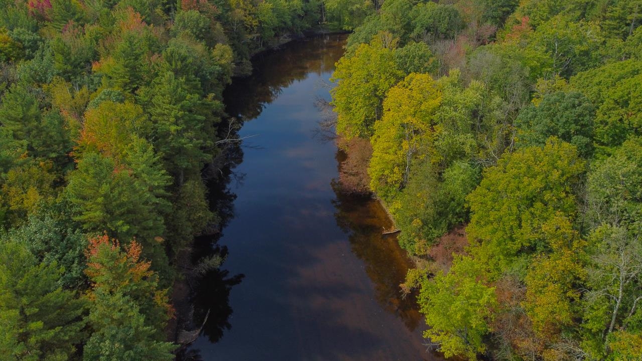 Porterfield, Wisconsin 54159, United States, 5 Bedrooms Bedrooms, ,3 BathroomsBathrooms,Residential,Active,227079