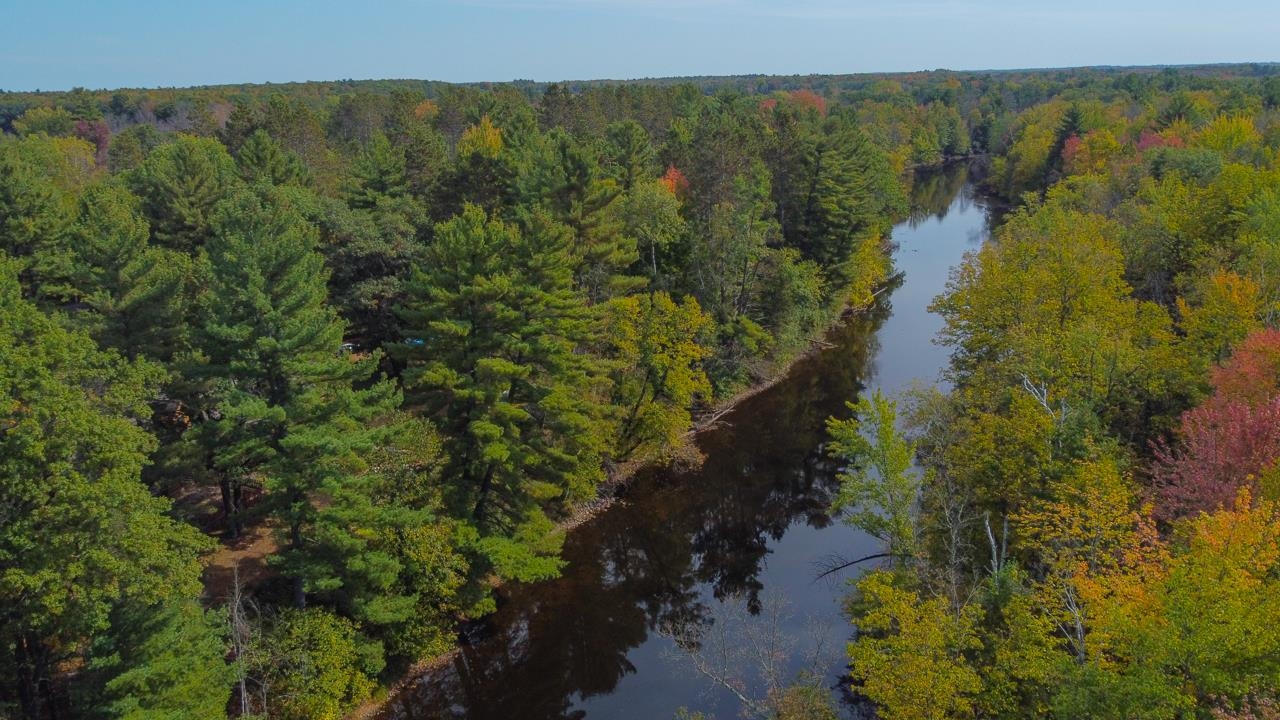 Porterfield, Wisconsin 54159, United States, 5 Bedrooms Bedrooms, ,3 BathroomsBathrooms,Residential,Active,227079