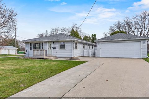 Photo of 1611 E GLENDALE Avenue, APPLETON, WI 54911 (MLS # 50323747)
