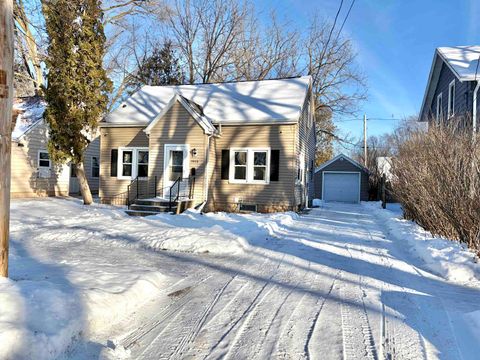 Photo of 1908 N ALVIN Street, APPLETON, WI 54911 (MLS # 50320530)