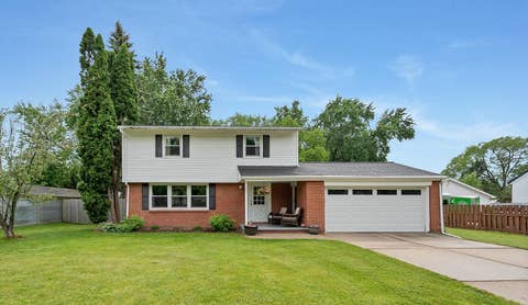 Photo of 345 COOLIDGE Street, GREEN BAY, WI 54301 (MLS # 50327243)