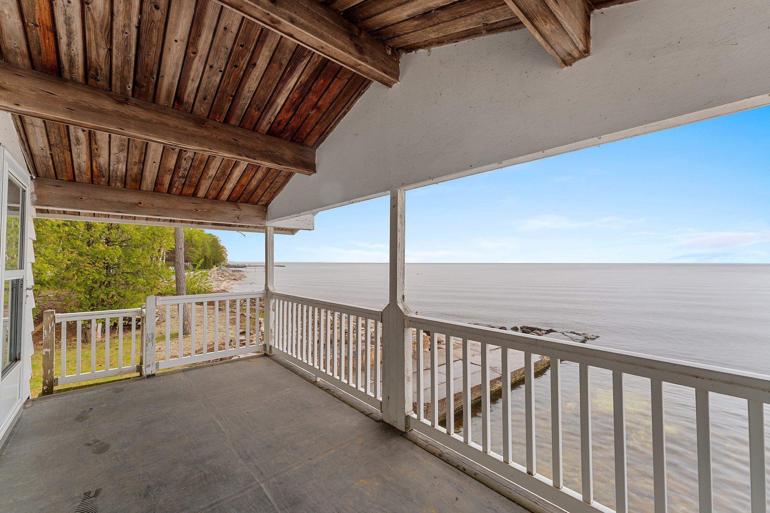 5156 BAY SHORE Drive